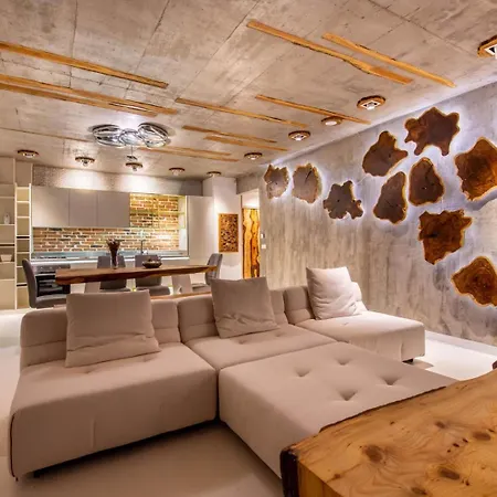 Kindness Apartment Warna