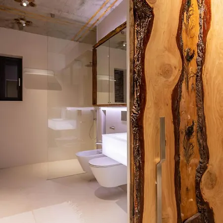 Apartment Kindness *